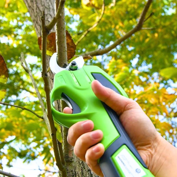 TrimForce™ Fast Electric Pruning Shears - Jess Garden